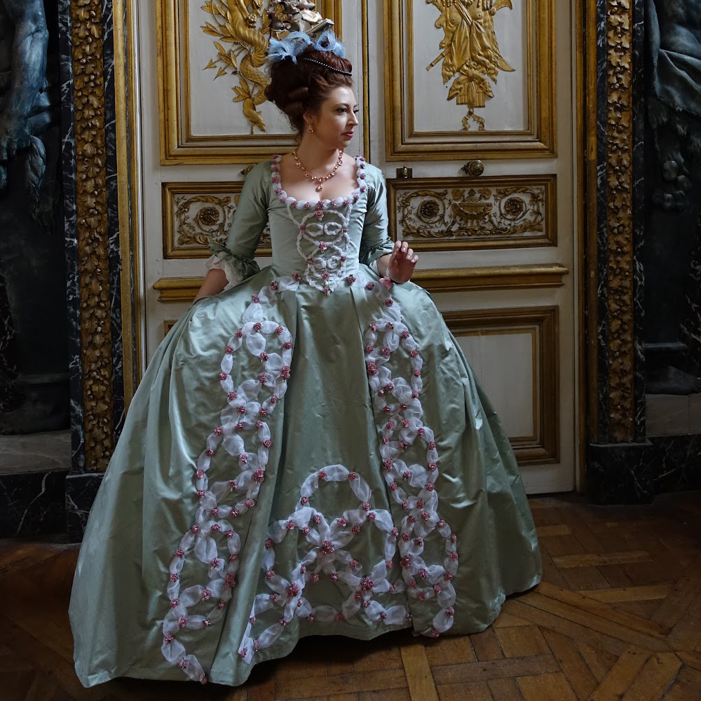 Robe A La Francaise Rococo 18t - Evening Gown ulasan dan harga